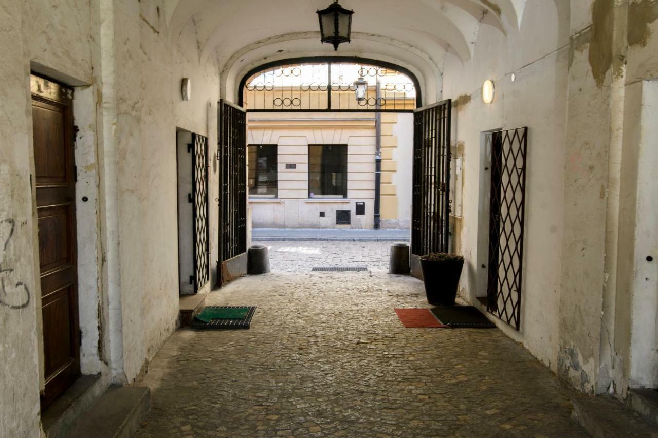 Old Town Folk Apartment Варшава Екстер'єр фото