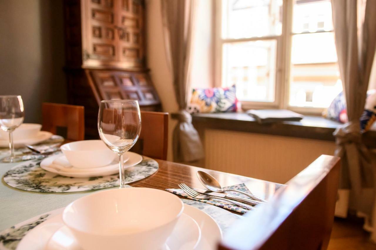 Old Town Folk Apartment Варшава Екстер'єр фото